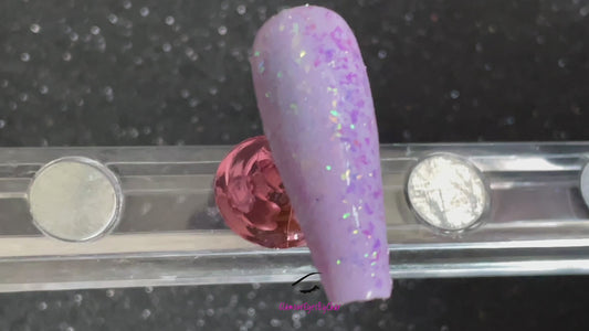 Sweet Lilac – Premium Iridescent Lilac Cellophane Glitter Flakes
Part of our Cellophane Glitter Flakes Collection, these iridescent lilac glitter shards shimmer with green reflects. Sweet Lilac is perfect for nail art and glitter slime.
Available in 5g jars only.