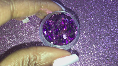 This glitter is called Passion and is part of the super chunky glitter collection.  It consists of lilac glitter with a beautiful sparkle. Passion can be used for your face, body, hair and nails.  Comes in 5g jars only.