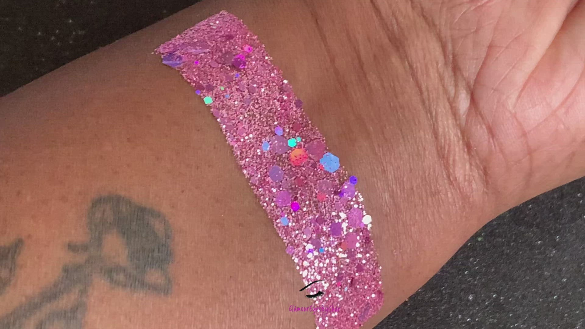 This glitter is called Girl Power and is part of the super chunky glitter collection. It consists of pink and light purple glitter with a holographic sparkle. Girl Power can be used for your face, body, hair and nails. Comes in 5g jars only.
