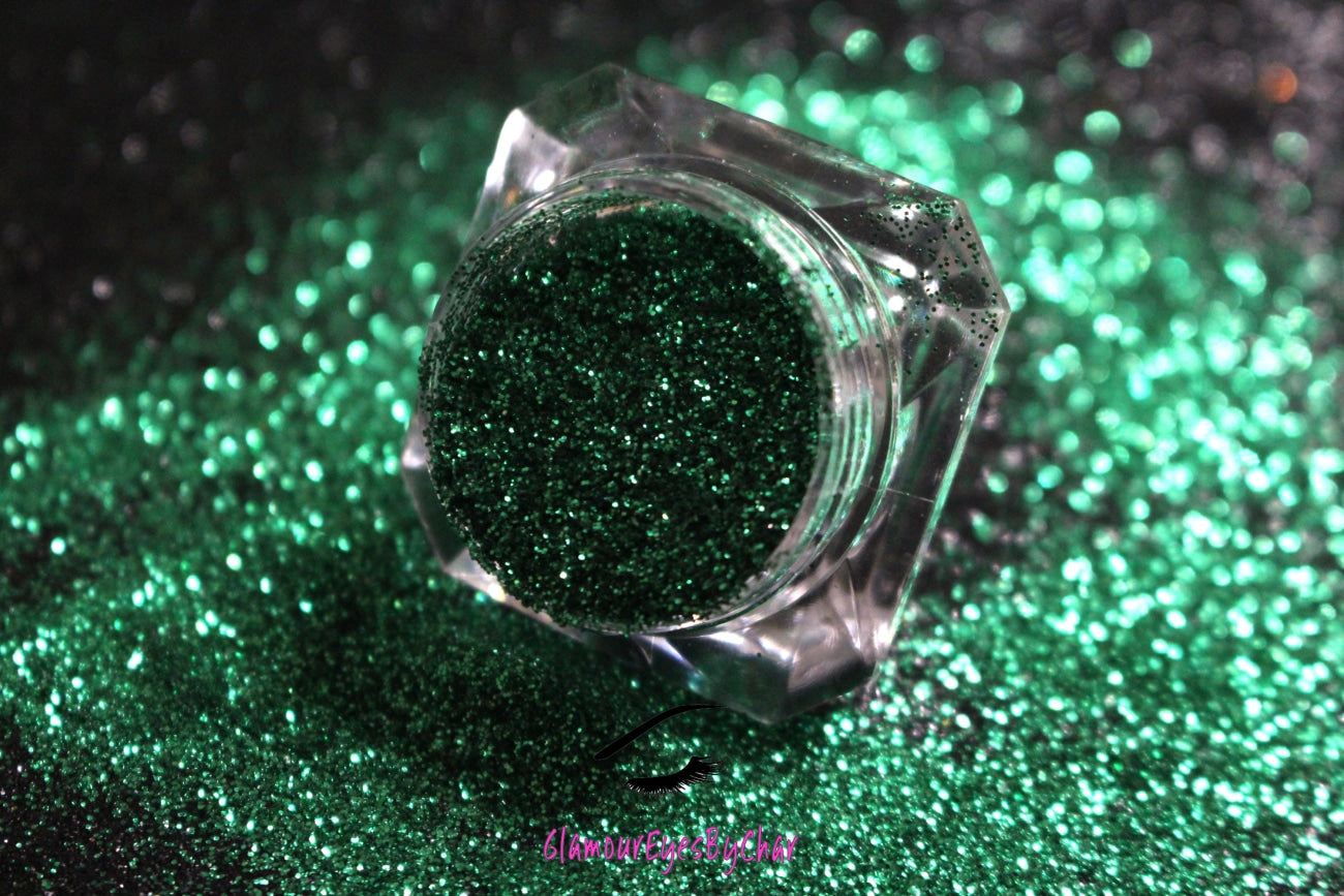 This glitter is called Emerald City and is part of the simple glitter collection. It consists of emerald green glitter.  Emerald City can be used for your face, body, hair and nails. Comes in 5g jars only.