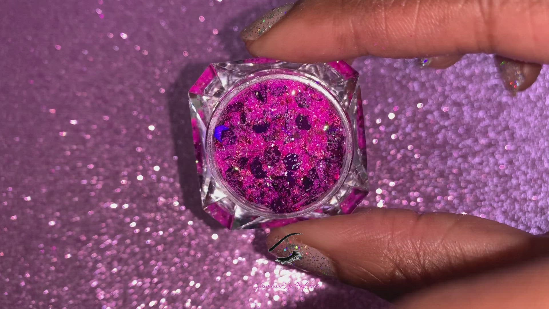 This glitter is called Pink Mayhem and is part of the super chunky glitter collection. It consists of iridescent bright pink and purple glitter with a dazzling sparkle. Pink Mayhem can be used for your face, body, hair and nails. Comes in 5g and 10g jars. ﻿Note: 10g jars are round and not diamond shaped.  **Glitter will be discontinued once sold out**