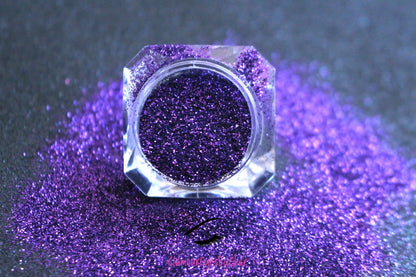 This glitter is part of the simple glitter collection. It consists of royal purple metallic glitter. Purple Crush can be used for your face, hair, body, nail art and glitter slime. Available in 5g jars only.