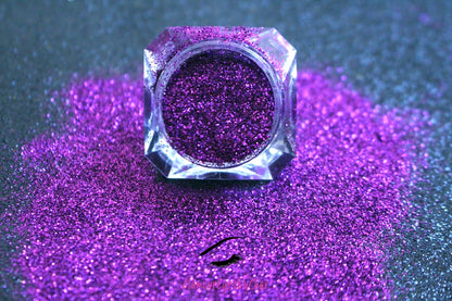 This eco-friendly glitter is part of the biodegradable glitter collection. It consists of purple glitter. Ultraviolet can be used for your face, hair, body, nail art, glitter slime and soap making. Available in 5g jars only.  Material: Raw material is 100% corn starch                  Scientific name Polylactic acid (PLA)  